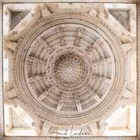 Temple jaïn de Ranakpur: détail d'un plafond