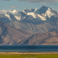 Karzok: lac et montagnes